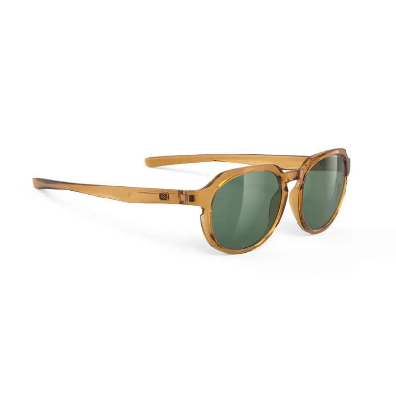 Gafas de sol de fibra de acetato en color ambar con lentes verdes para ciclismo y actividades al aire libre. Diseño moderno y protección ocular para deportistas y entusiastas.