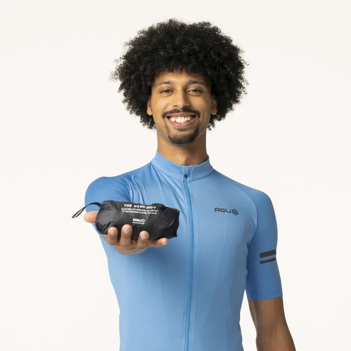 Cortaviento Ciclismo AGU Essential Negro – Ultraliviano, Compacto y Windproof