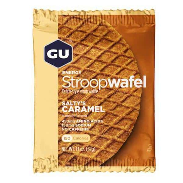 GU Energy Stroopwafel, snack energético para ciclistas, con sabor a caramelo salado, sin cafeína, alto contenido en aminoácidos y bajo en calorías, ideal para mantener energía durante rutas en bicicleta.