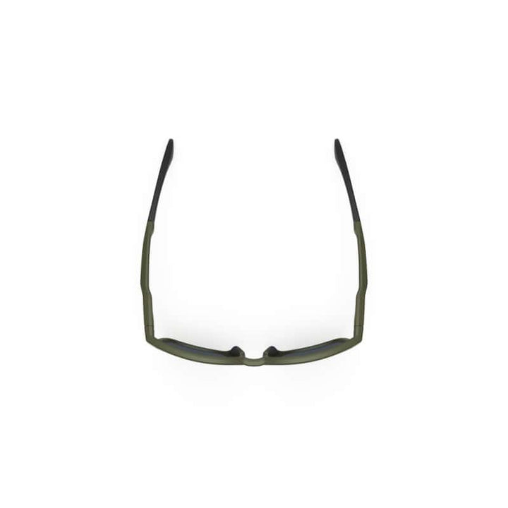 Gafas deportivas de ciclismo con marco ligero y lentes de alta resistencia, ideales para protección en rutas y competiciones.