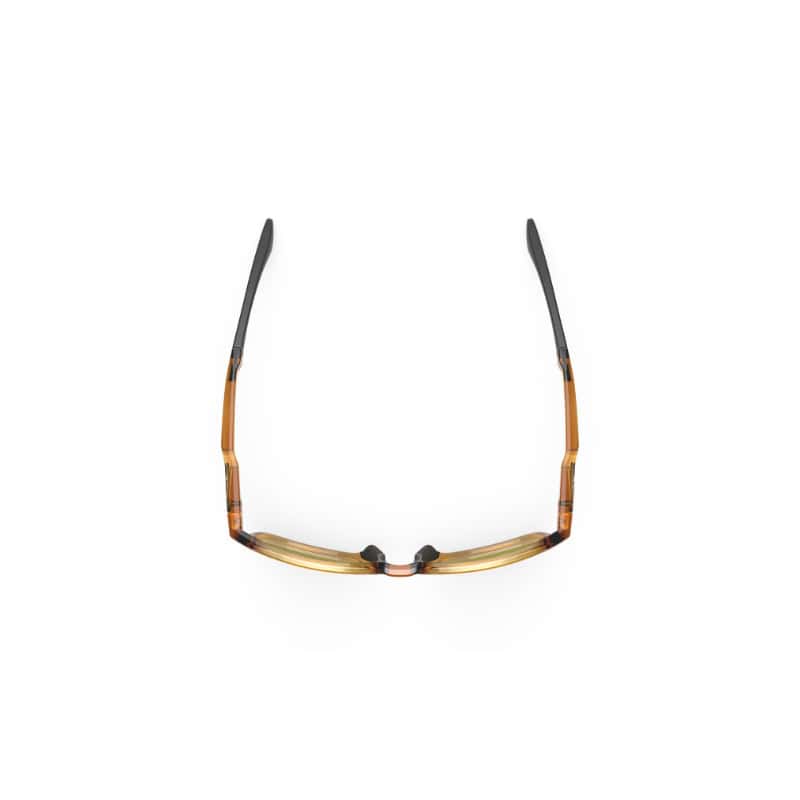 Gafas de ciclismo con lentes de protección y marco ligero, ideales para actividades deportivas al aire libre en bicicleta. Diseñadas para ofrecer confort, durabilidad y protección contra impactos y rayos UV.