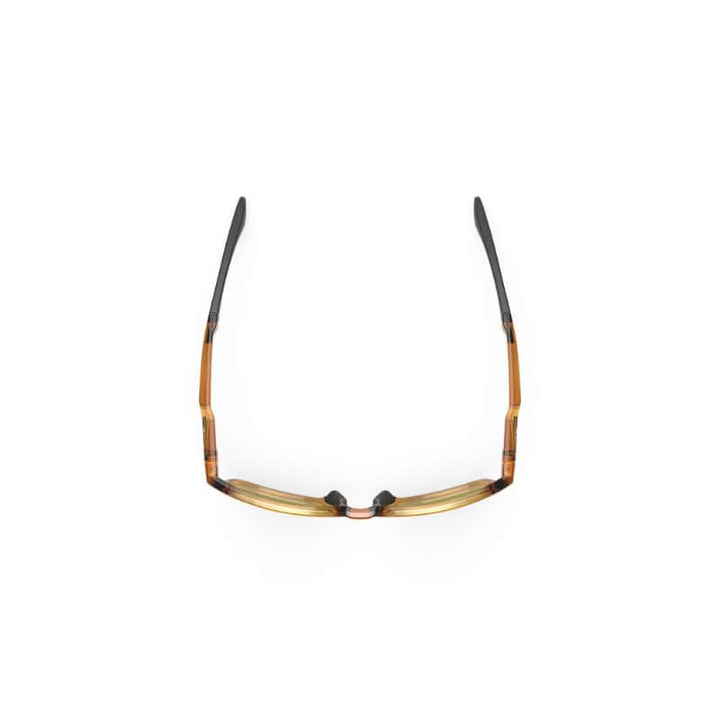 Gafas de ciclismo con lentes de protección y marco ligero, ideales para actividades deportivas al aire libre en bicicleta. Diseñadas para ofrecer confort, durabilidad y protección contra impactos y rayos UV.