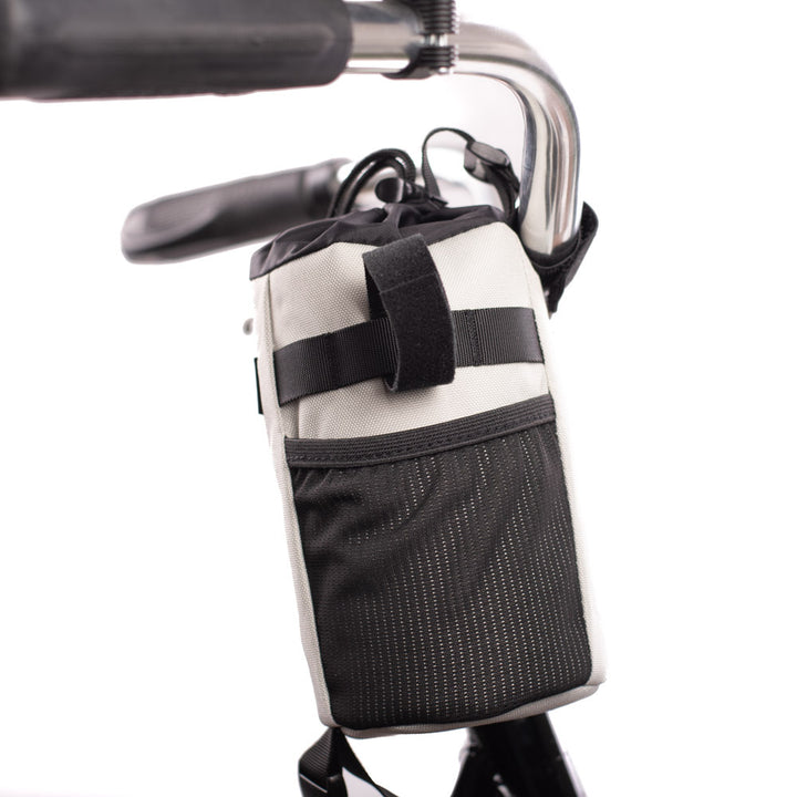 Bolsa Snack AGU Venture Highland Green - vista lateral